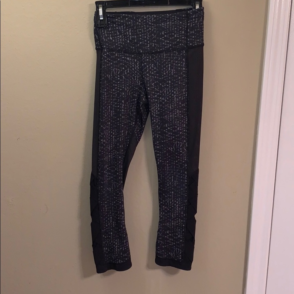 Black Lululemon leggings